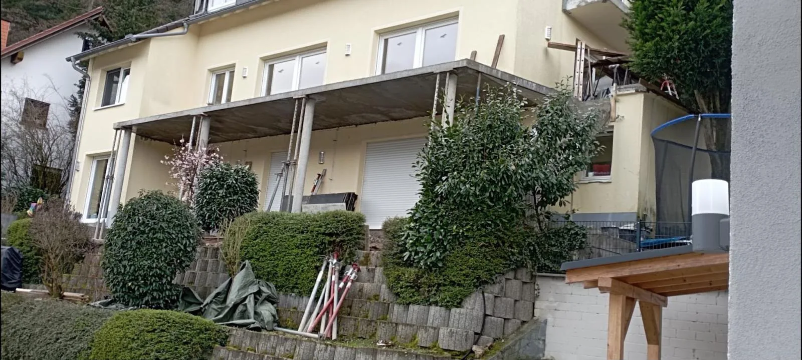 Terrassenarbeiten – Betoniert, Aufnahme 8